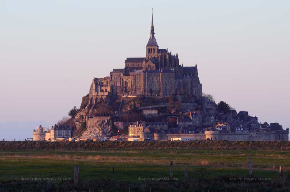 mont-st-michel-d.jpg